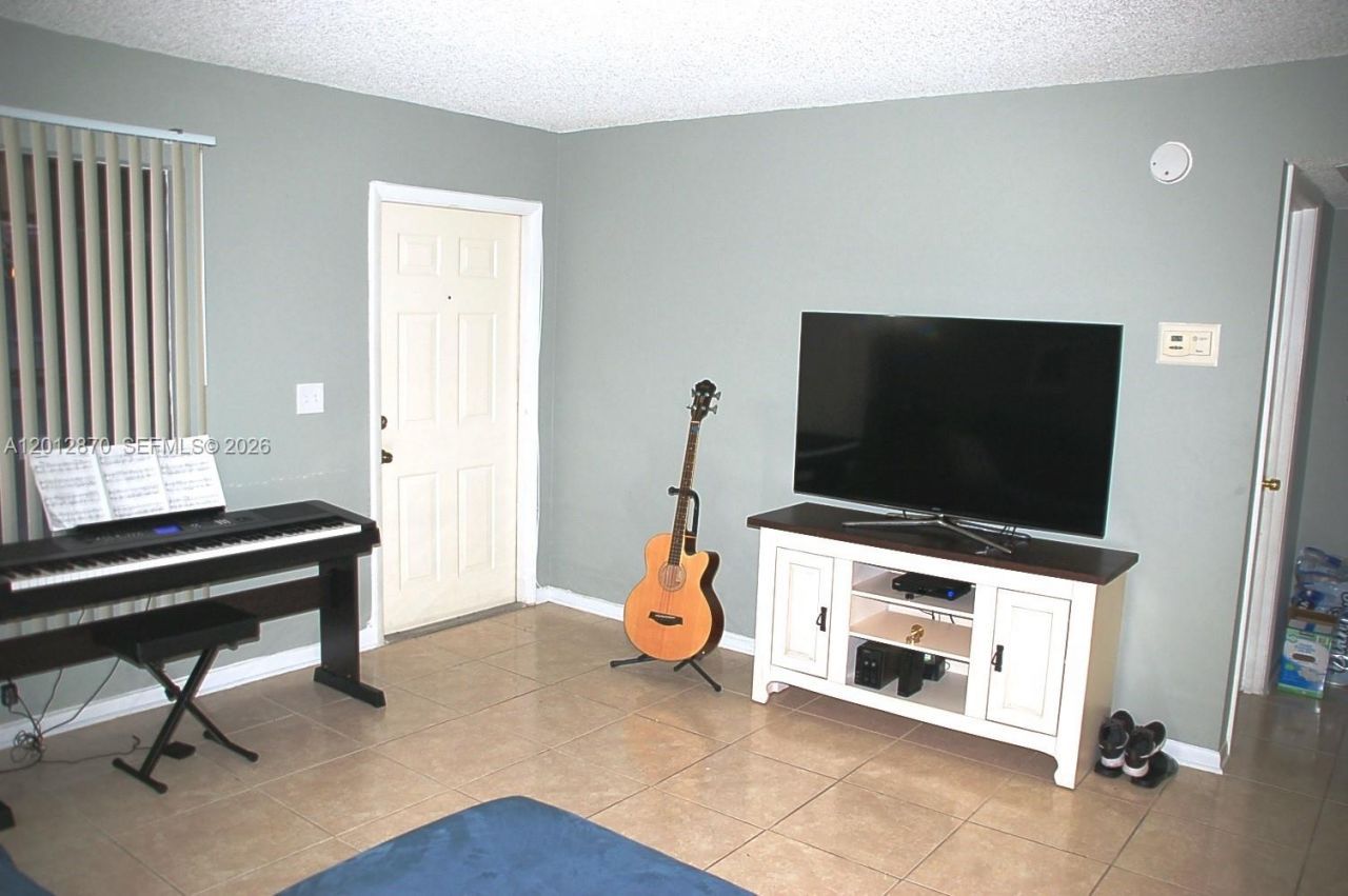 10025 Winding Lake Rd , Unit 202, Sunrise, FL 33351 Photo