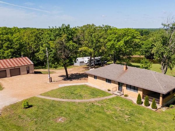 369 Highway 133 , Westphalia, MO 65085