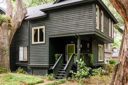 144 Mansfield Boulevard photo 4