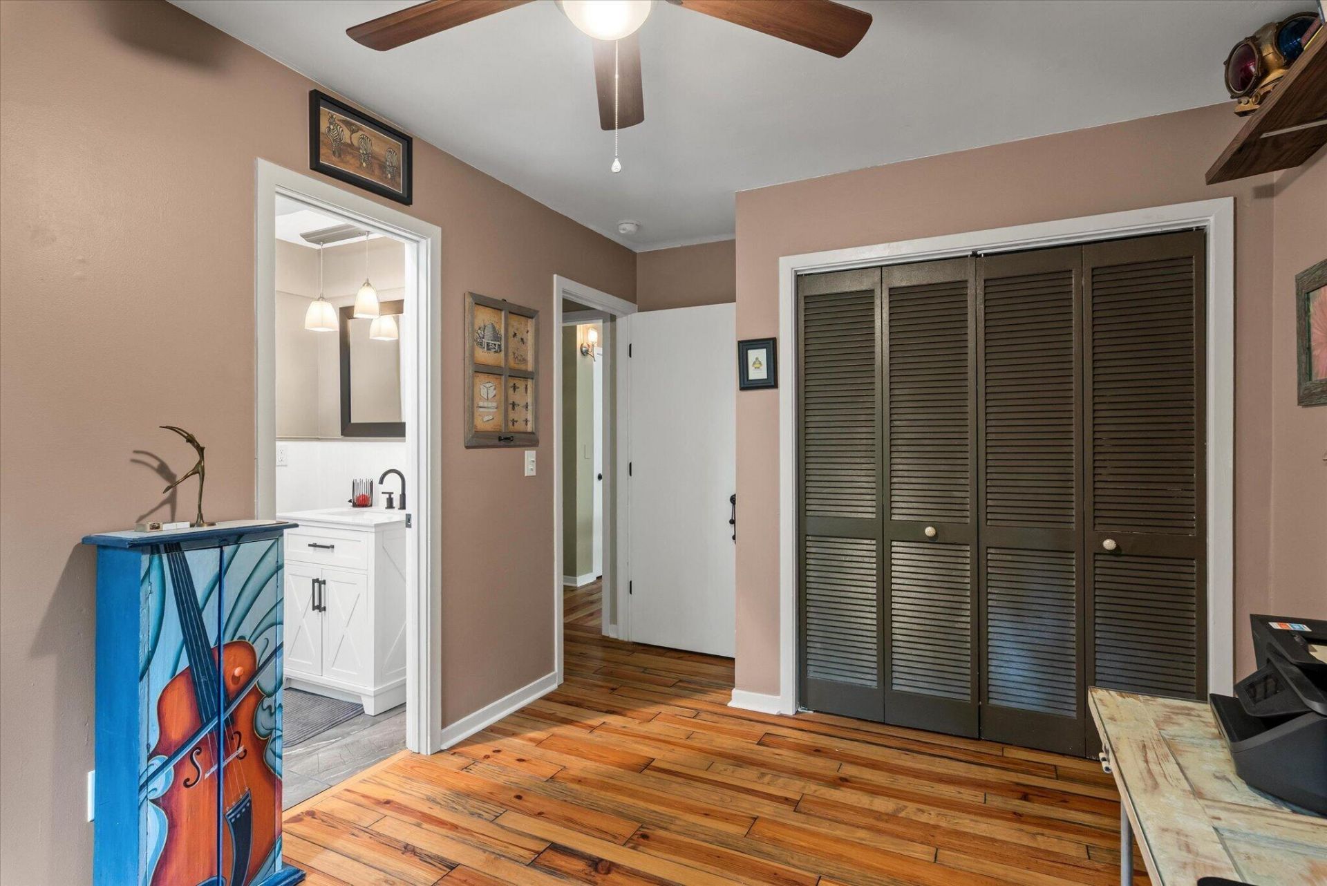 144 Mansfield Boulevard Photo 33
