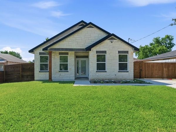 2406 Naoma Street, Dallas, TX 75241