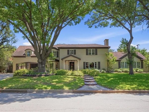 1301 Thomas Place, Fort Worth, TX 76107