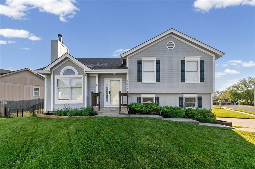7205 N Hickory Street, Kansas City, MO 64118 Main Photo
