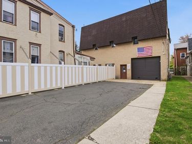 238 CLIFTON AVENUE, COLLINGDALE, PA 19023