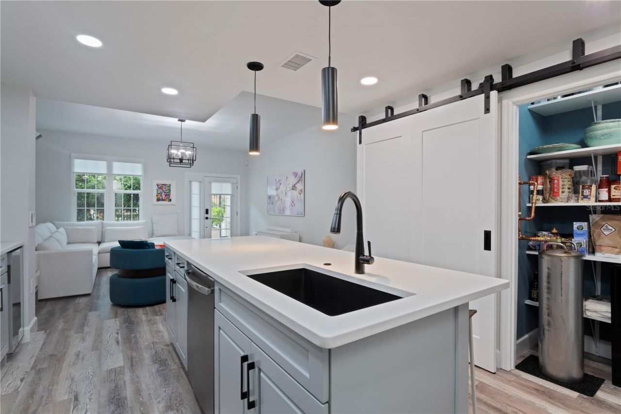 100 4th Avenue S, Unit 135, Saint Petersburg, FL 33701 Photo