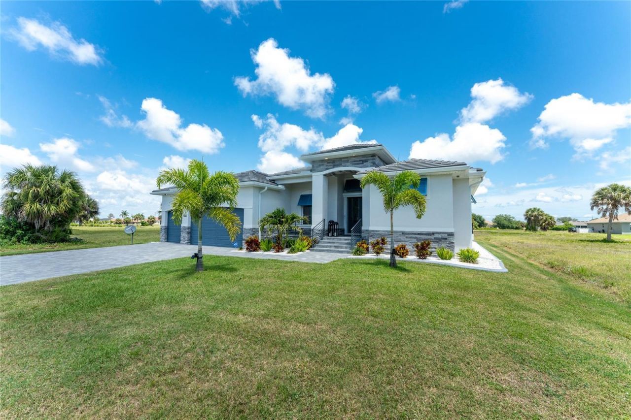 255 Rotonda Boulevard S, Rotonda West, FL 33947 Photo