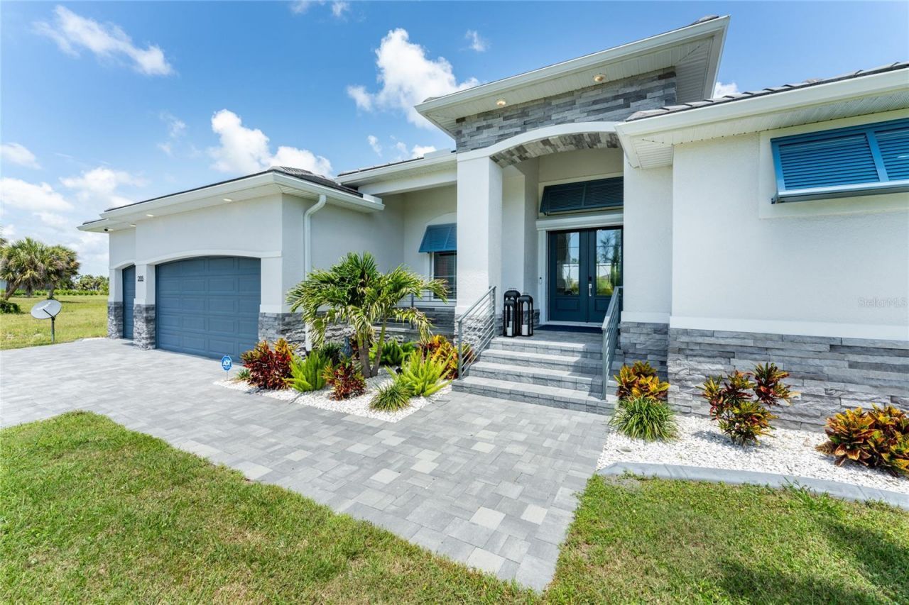 255 Rotonda Boulevard S, Rotonda West, FL 33947 Photo