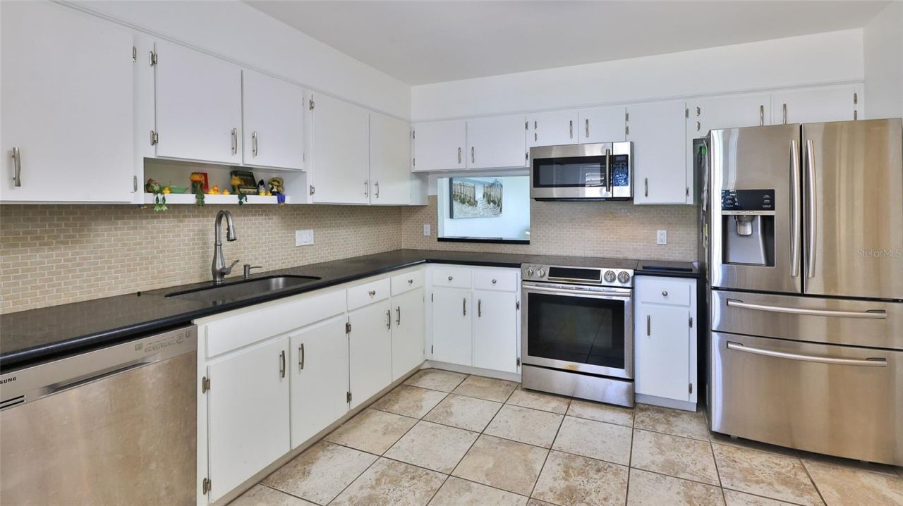 127 Lake Fairgreen Circle, New Smyrna Beach, FL 32168 Photo