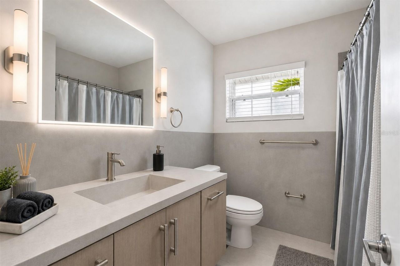 6765 11th Avenue N, Saint Petersburg, FL 33710 Photo