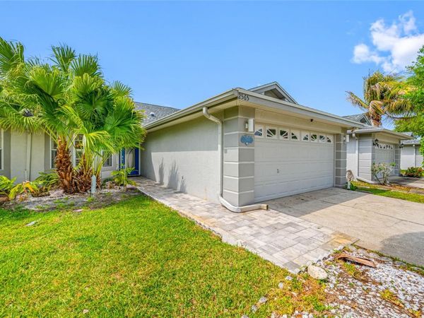 2565 ESTANCIA BOULEVARD , CLEARWATER, FL 33761