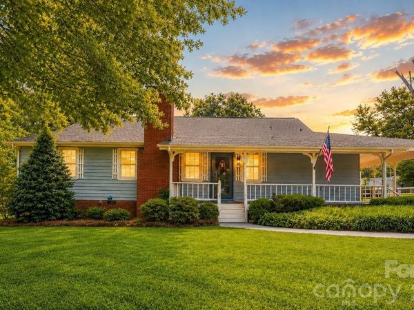 6016 Indian Brook Drive, Matthews, NC 28104