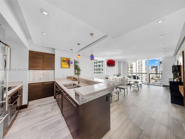 500 Brickell Ave , Unit 3707, Miami, FL 33131