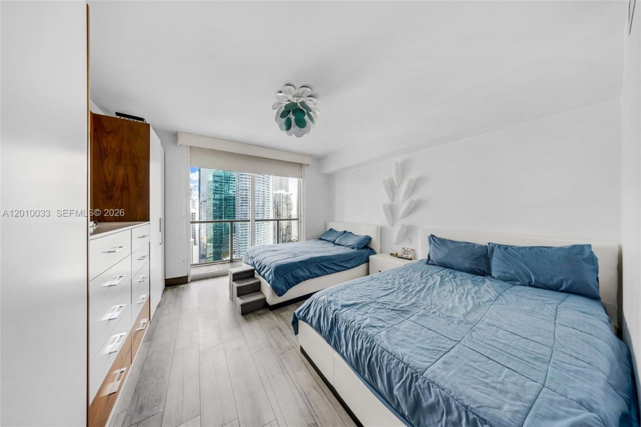 500 Brickell Ave , Unit 3707, Miami, FL 33131 Photo