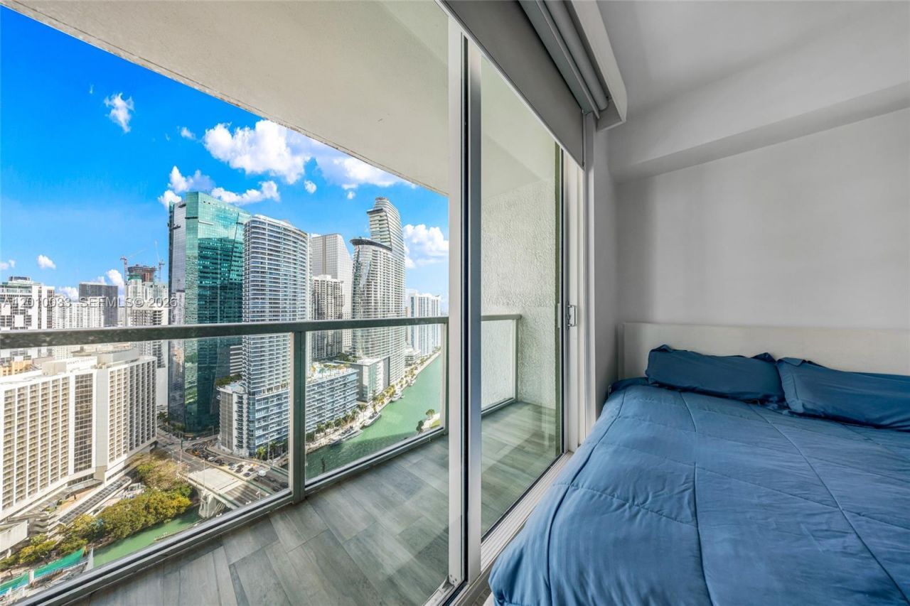 500 Brickell Ave , Unit 3707, Miami, FL 33131 Photo