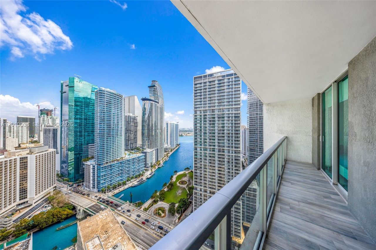500 Brickell Ave , Unit 3707, Miami, FL 33131 Photo