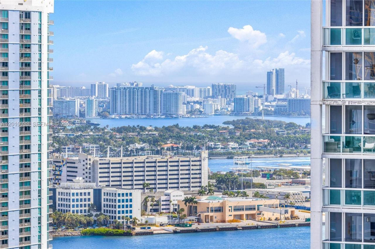 500 Brickell Ave , Unit 3707, Miami, FL 33131 Photo