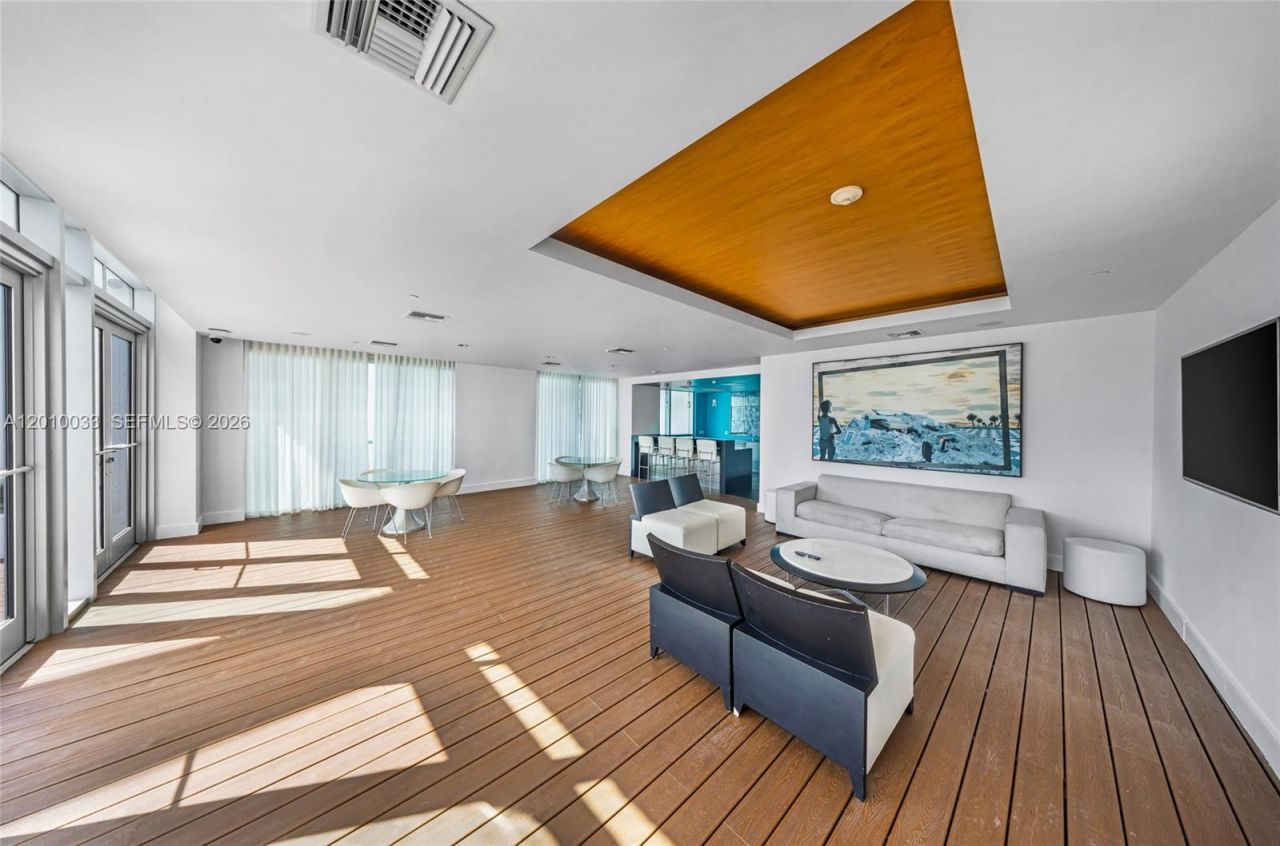 500 Brickell Ave , Unit 3707, Miami, FL 33131 Photo