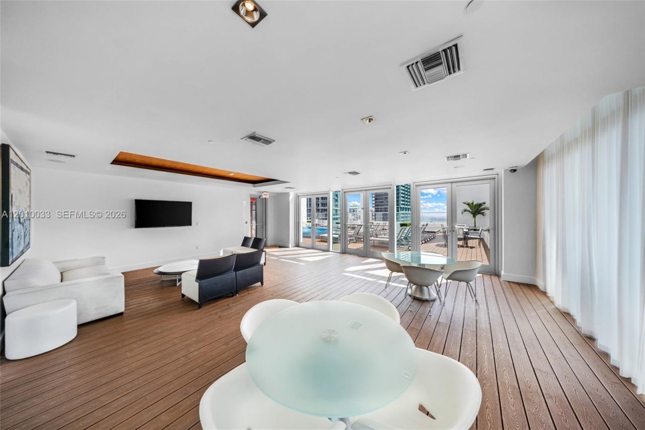 500 Brickell Ave , Unit 3707, Miami, FL 33131 Photo