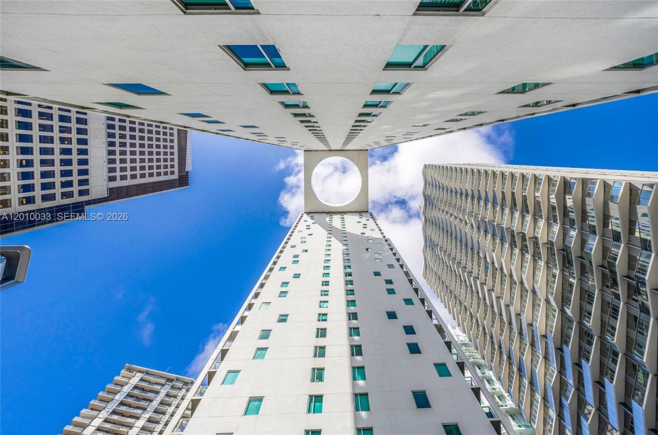 500 Brickell Ave , Unit 3707, Miami, FL 33131 Photo