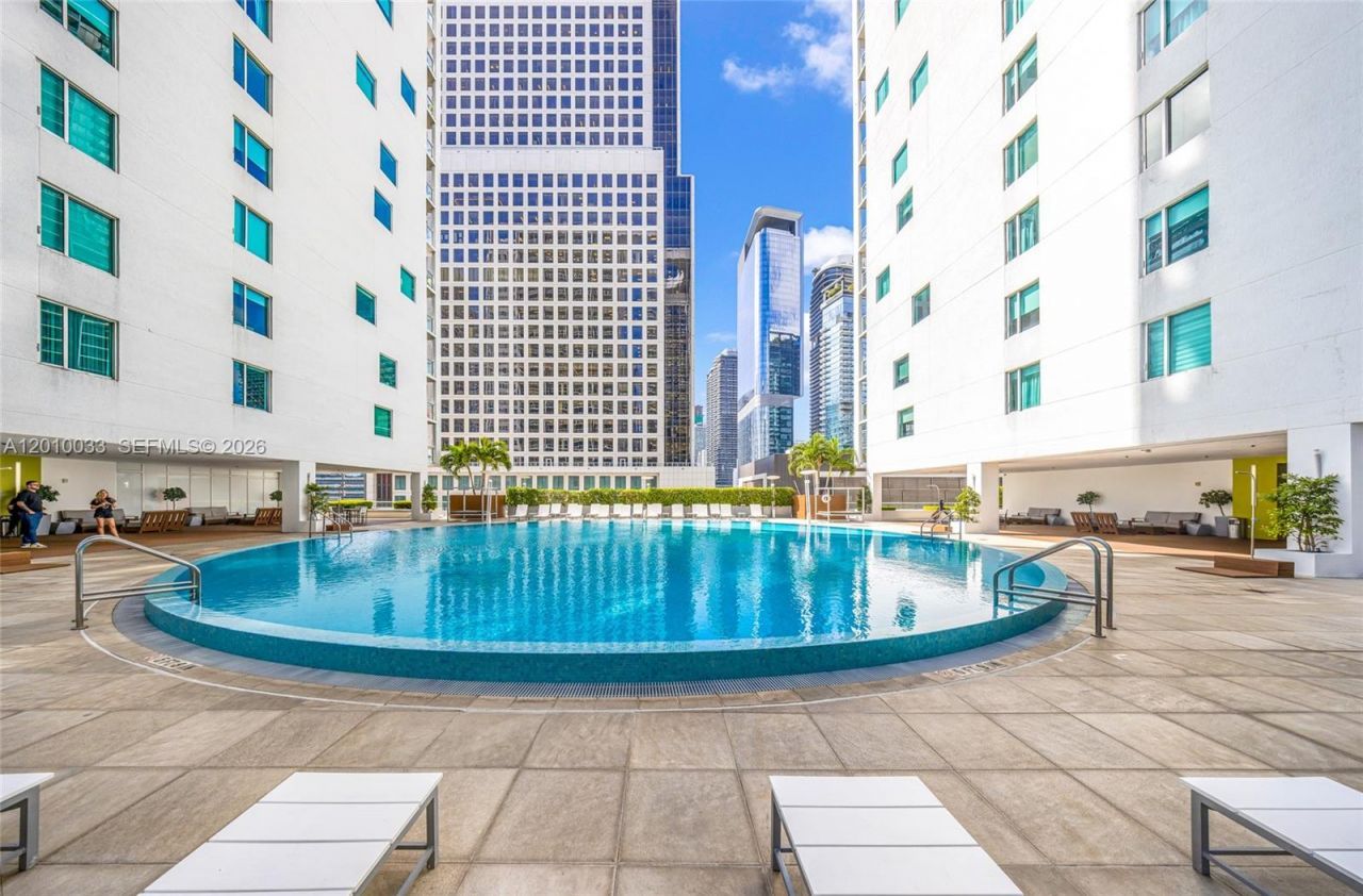 500 Brickell Ave , Unit 3707, Miami, FL 33131 Photo