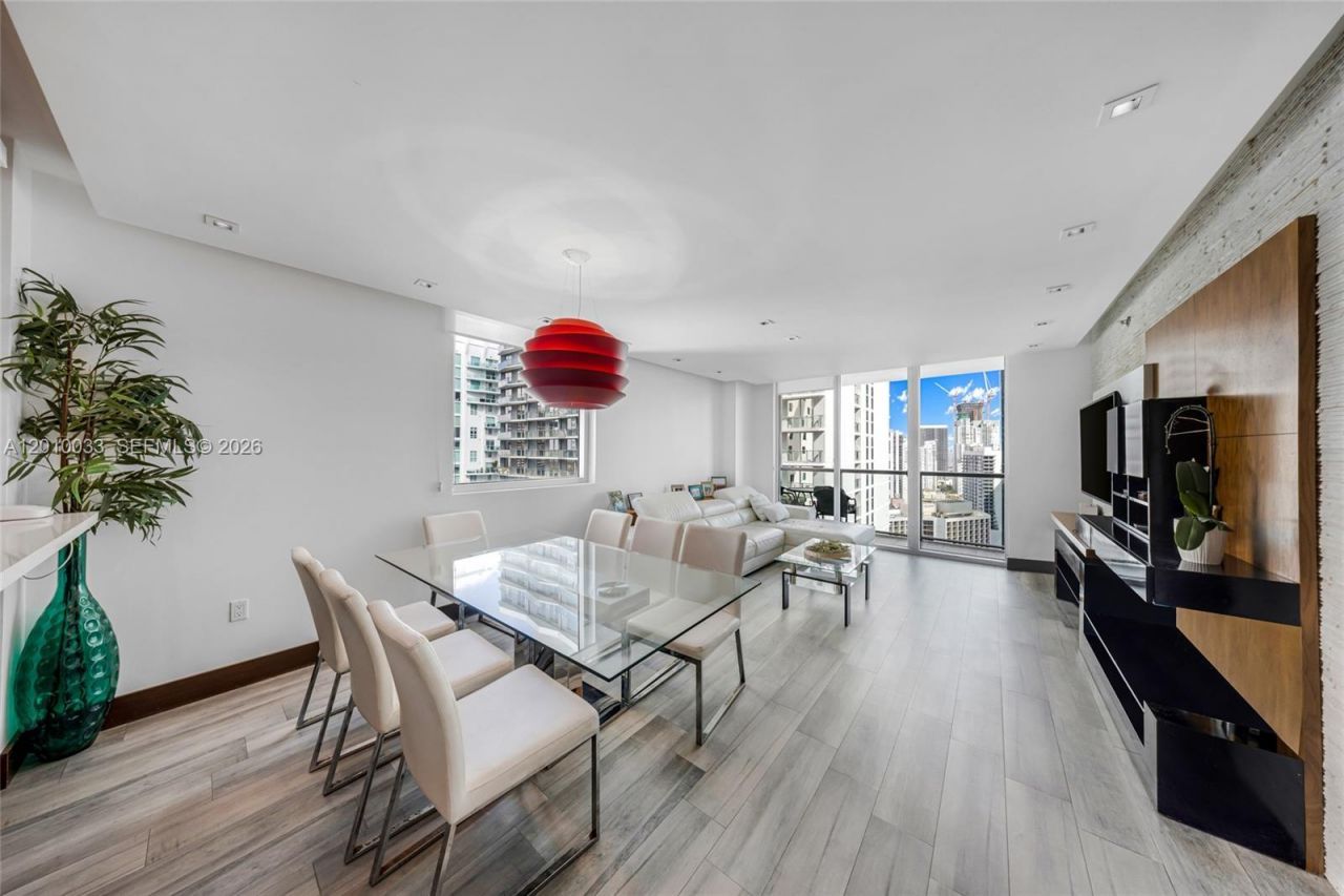 500 Brickell Ave , Unit 3707, Miami, FL 33131 Photo
