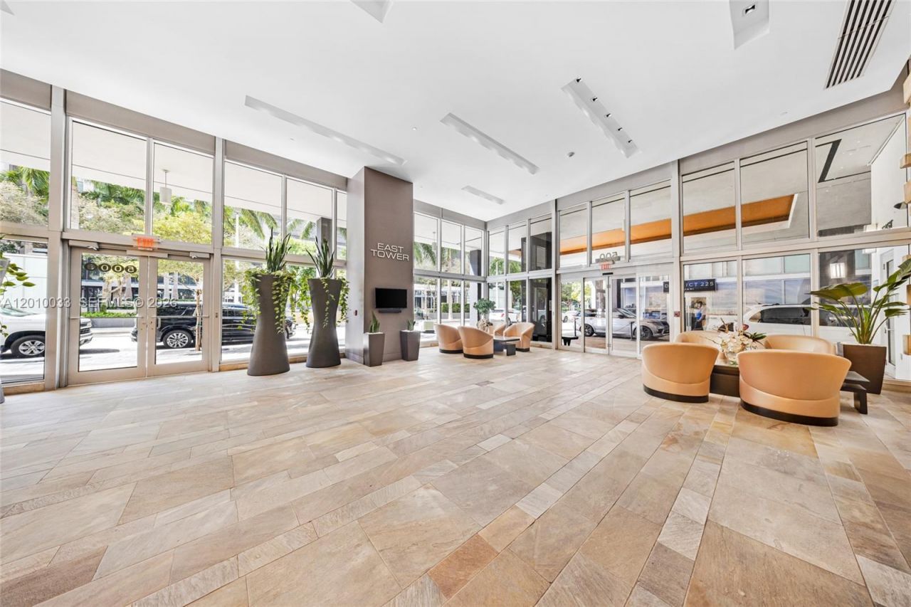500 Brickell Ave , Unit 3707, Miami, FL 33131 Photo