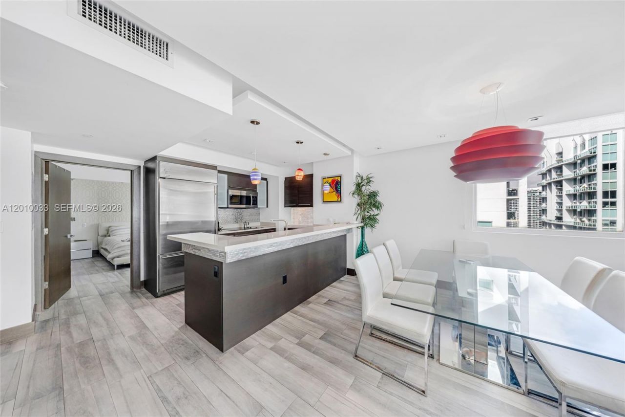 500 Brickell Ave , Unit 3707, Miami, FL 33131 Photo