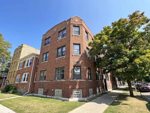 2716 W Rosemont Avenue , Unit 1, Chicago, IL 60659