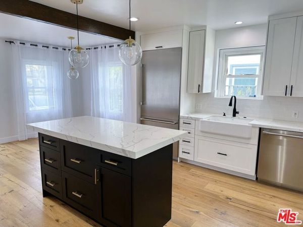 6214 W 77th Street, Los Angeles, CA 90045