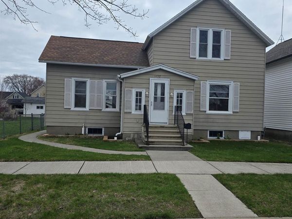 1132 MADISON AVENUE, Marinette, WI 54143