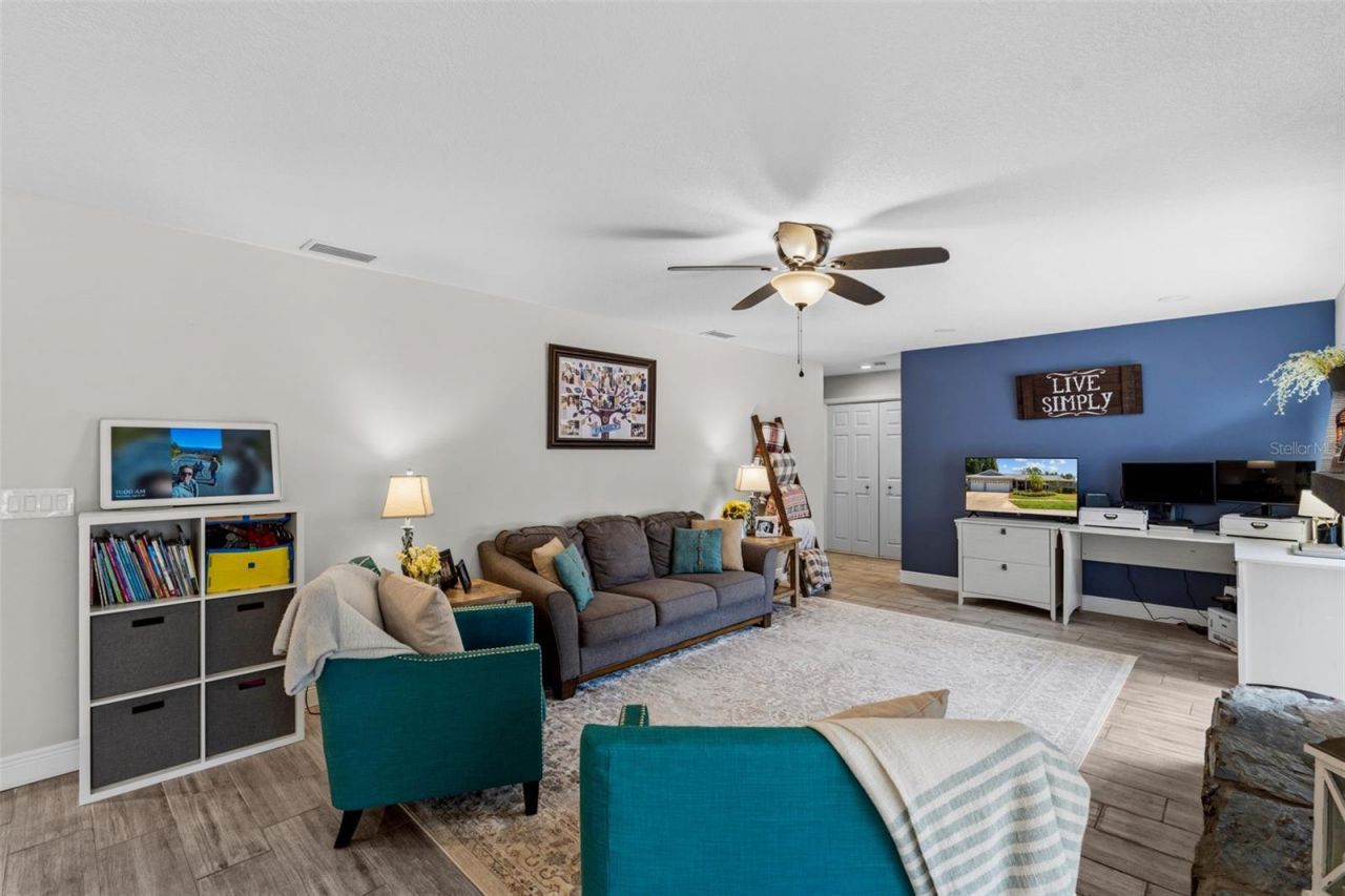 3131 Gleneagles Drive E, Clearwater, FL 33761 Photo