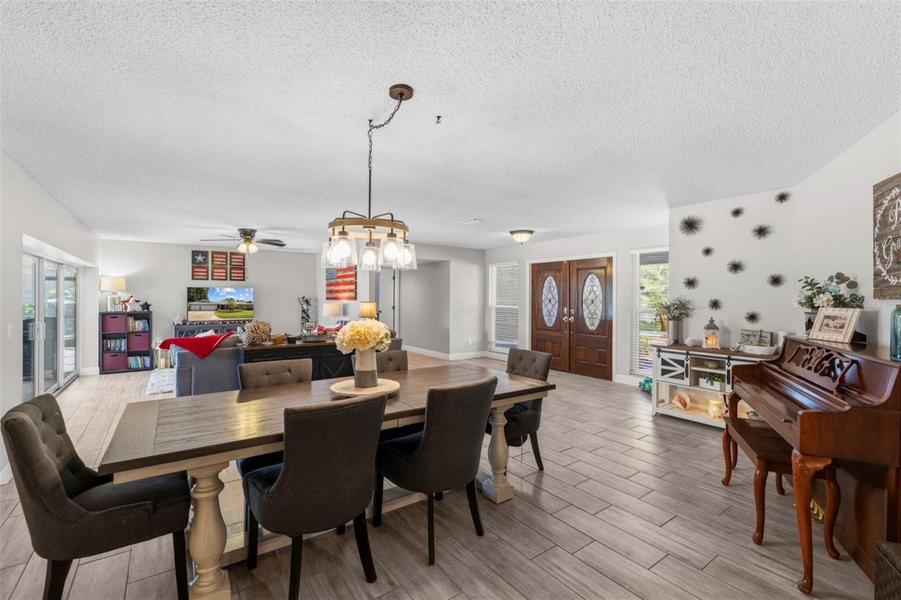 3131 Gleneagles Drive E, Clearwater, FL 33761 Photo