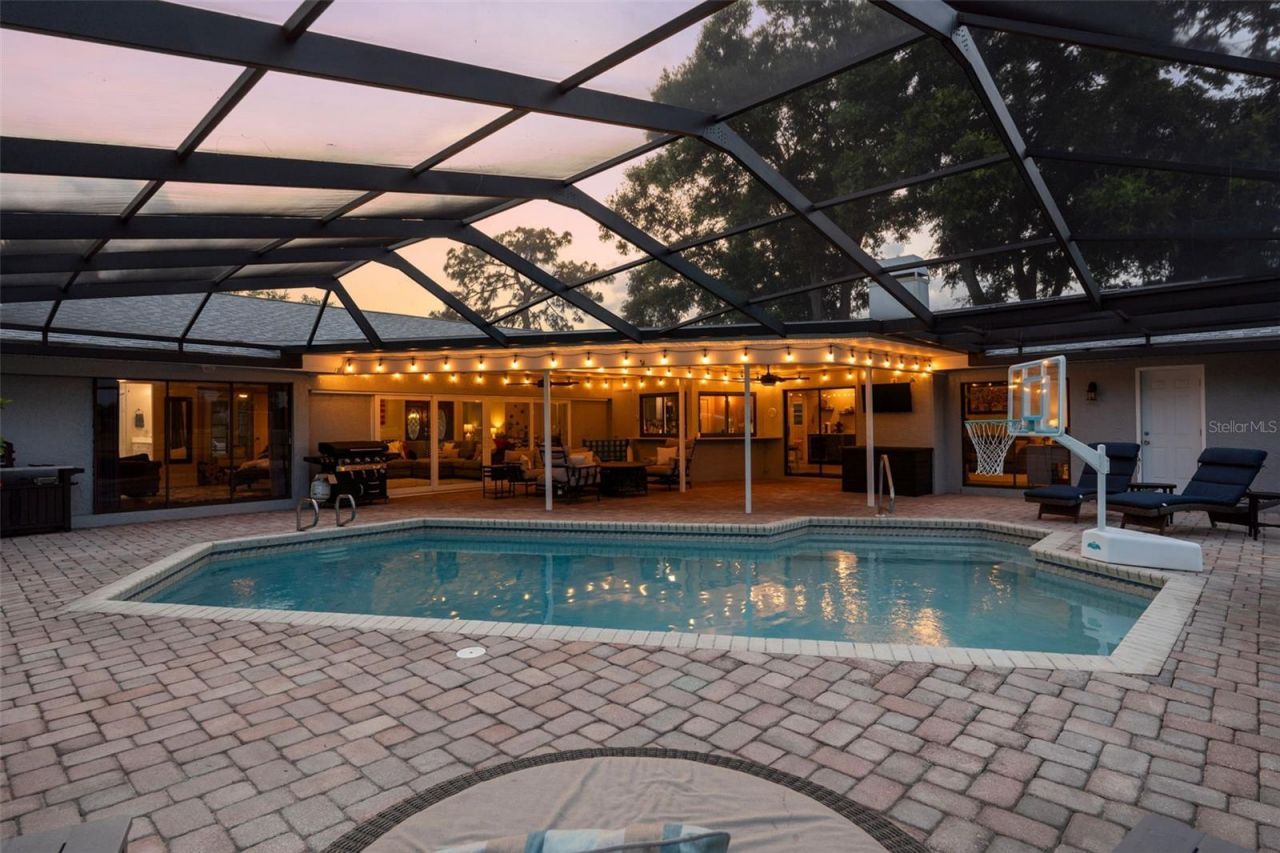 3131 Gleneagles Drive E, Clearwater, FL 33761 Photo