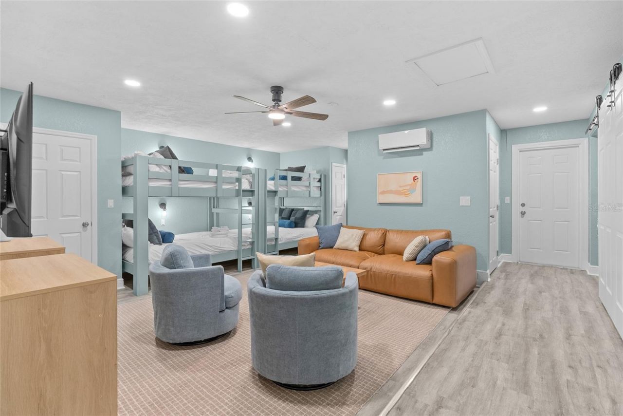 10656 Frances Lane, Largo, FL 33774 Photo