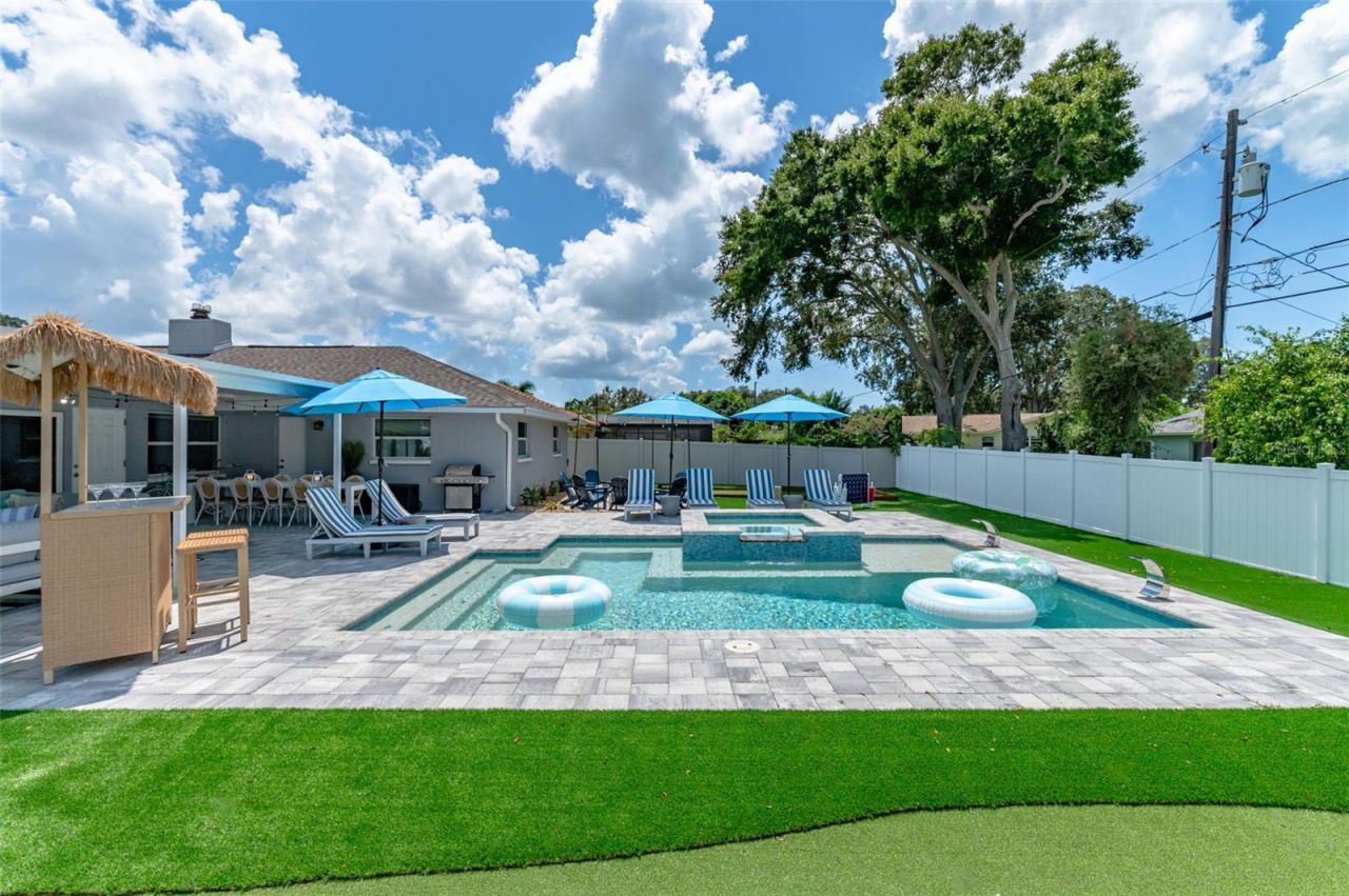 10656 Frances Lane, Largo, FL 33774 Photo