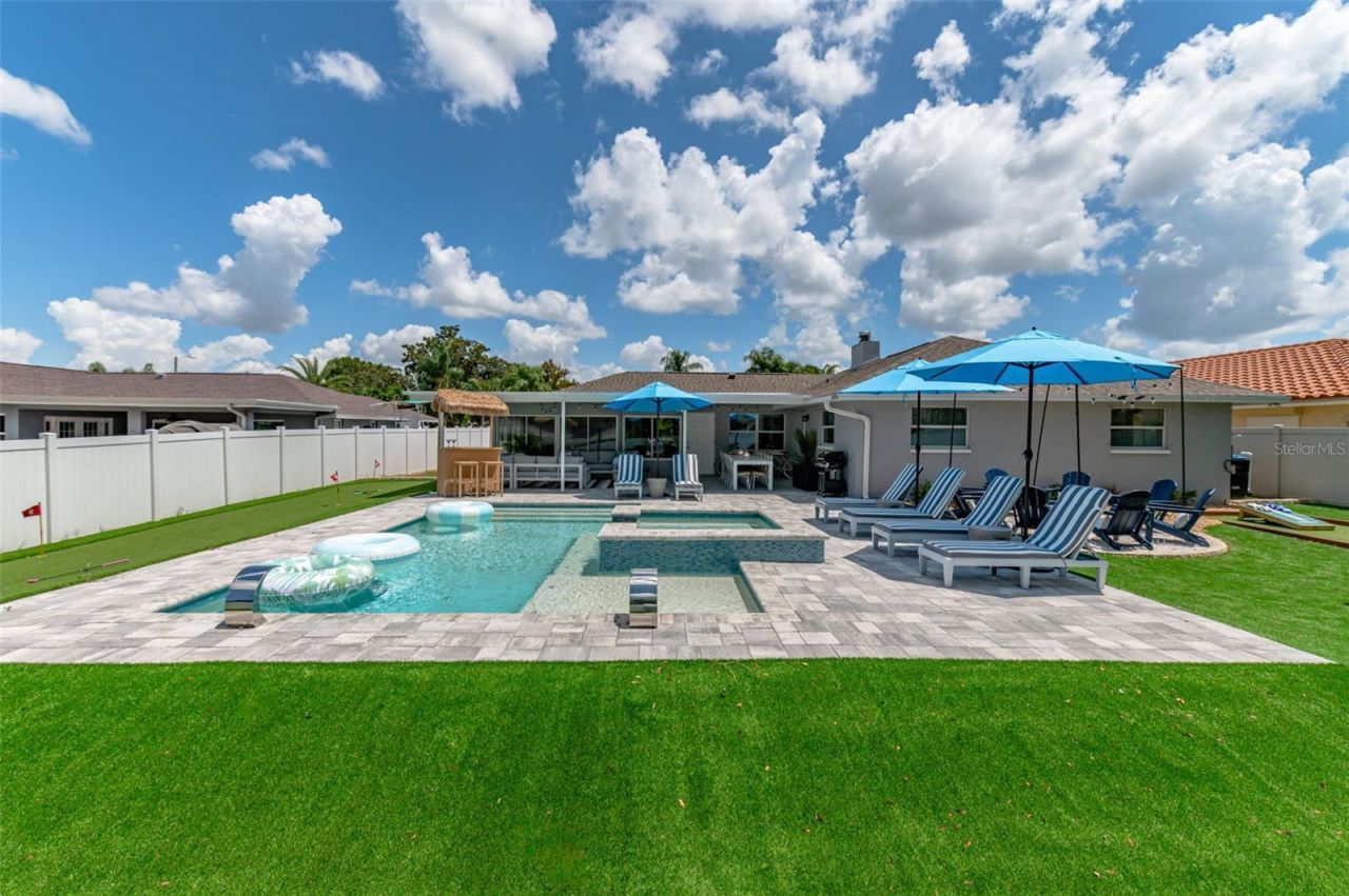 10656 Frances Lane, Largo, FL 33774 Photo