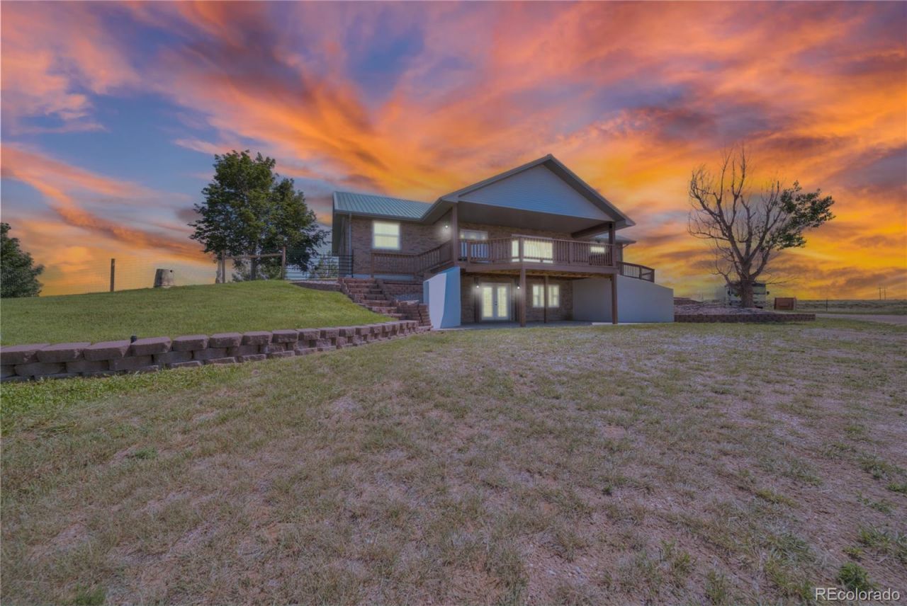 34427 County Road W, Hillrose, CO 80733 Main Photo