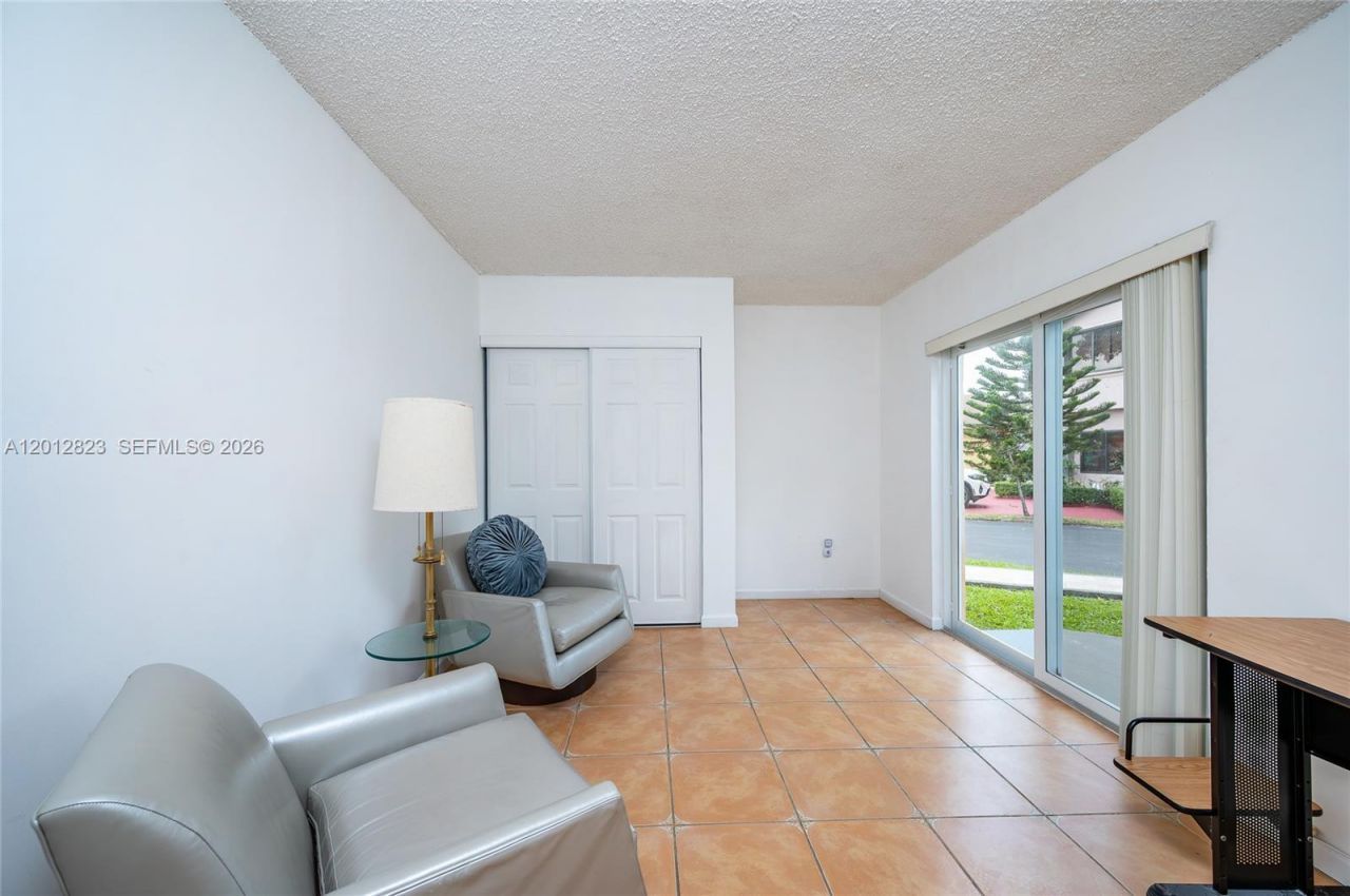 1007 NW 106th Ave Cir, Miami, FL 33172 Photo