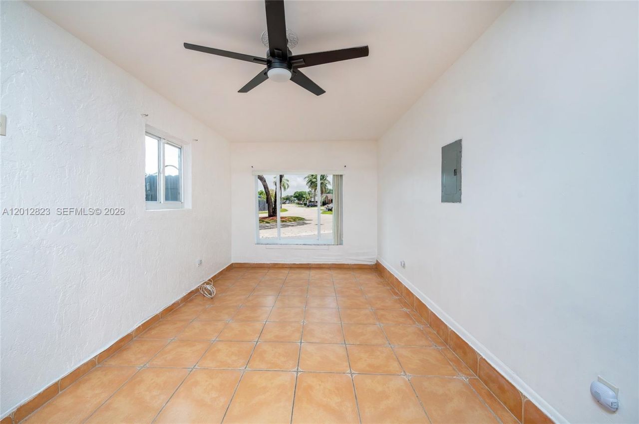 1007 NW 106th Ave Cir, Miami, FL 33172 Photo