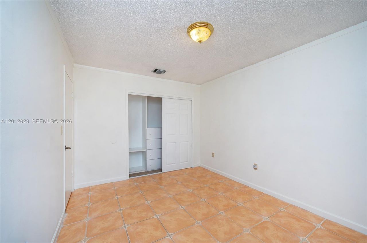 1007 NW 106th Ave Cir, Miami, FL 33172 Photo