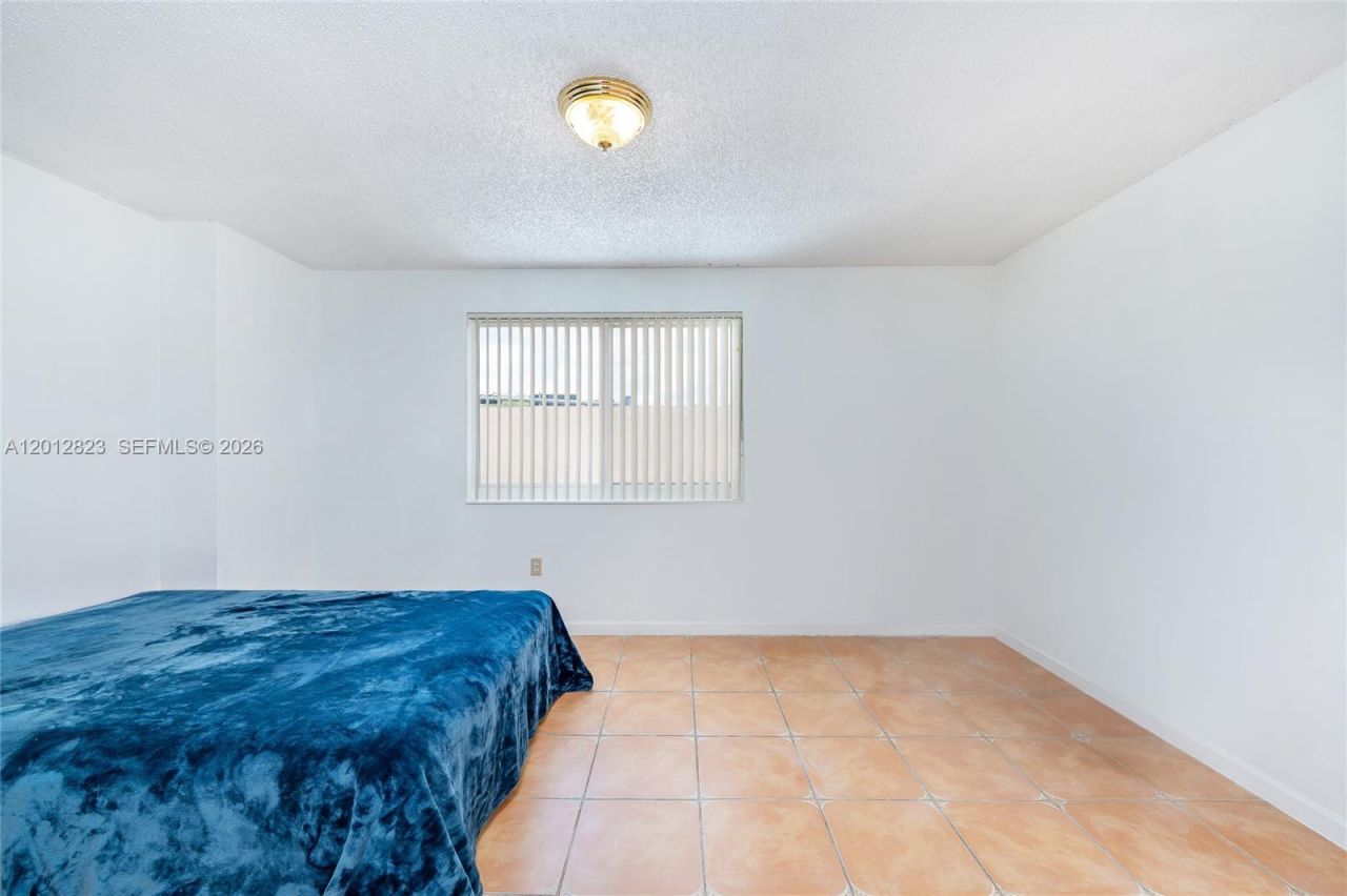 1007 NW 106th Ave Cir, Miami, FL 33172 Photo