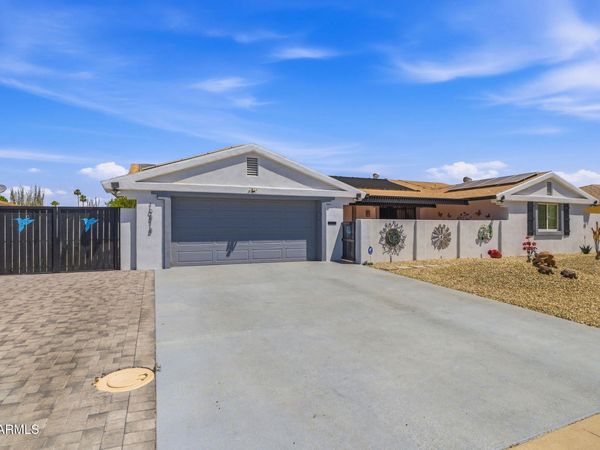 10818 W BROOKSIDE Drive, Sun City, AZ 85351