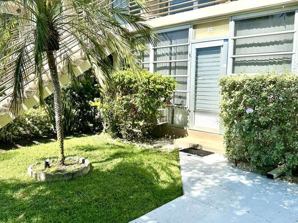 901 N Birch Road, Unit A5, Fort Lauderdale, FL 33304