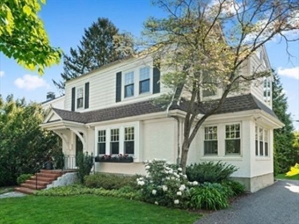 8 Arapahoe Rd, Unit -, Newton, MA 02465