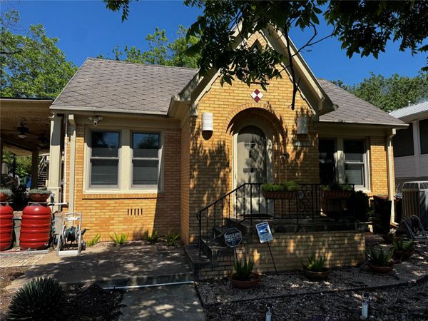 2002 East Side DR, Austin, TX 78704