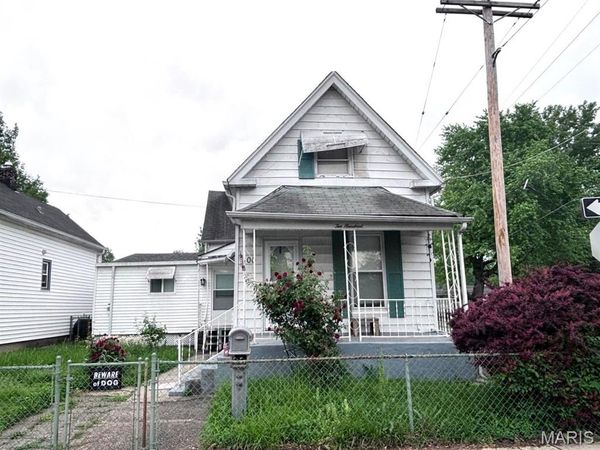 200 E Ripa Avenue , St Louis, MO 63125