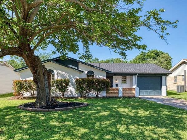 617 NW Newton Drive, Burleson, TX 76028