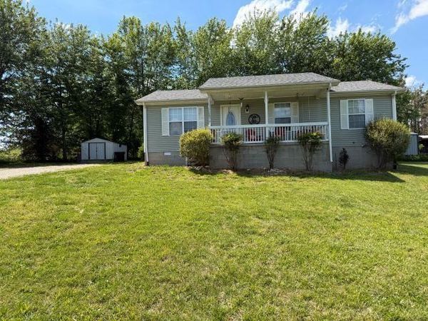27 Red Horse Avenue , Scottsville, KY 42164