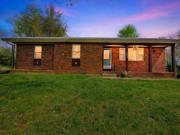 202 Spencer Street , Burkesville, KY 42717