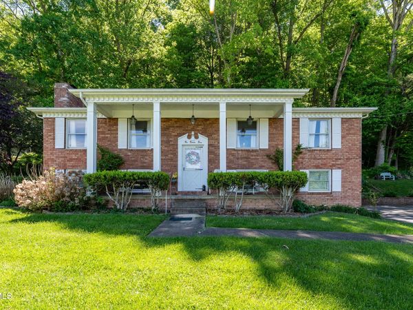 1025 Eastbrook Drive, Kingsport, TN 37663